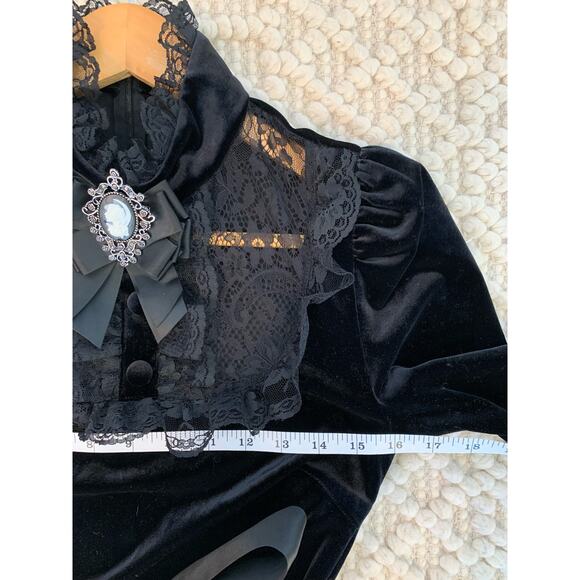 Dolls Kill Widow Ladyhawke Black Velvet Cameo Collar Dress Small - Picture 7 of 8